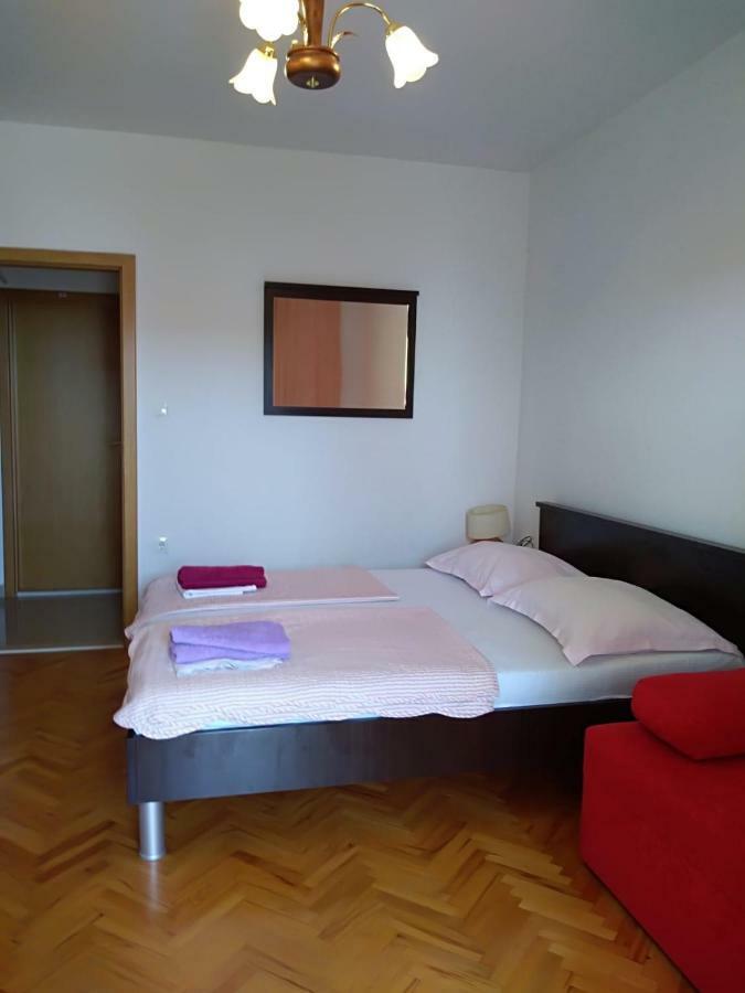 מאקרסקה Apartmani Smiljana מראה חיצוני תמונה