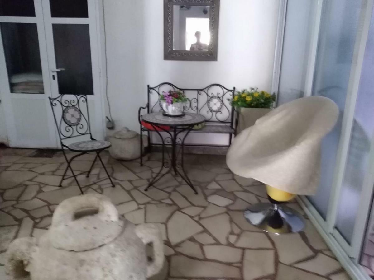 מאקרסקה Apartmani Smiljana מראה חיצוני תמונה